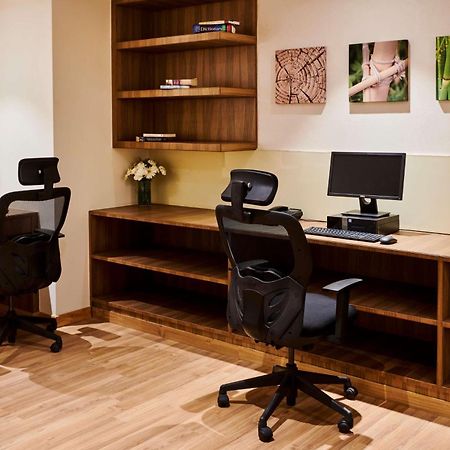 Hilton Garden Inn Lucknow Dış mekan fotoğraf